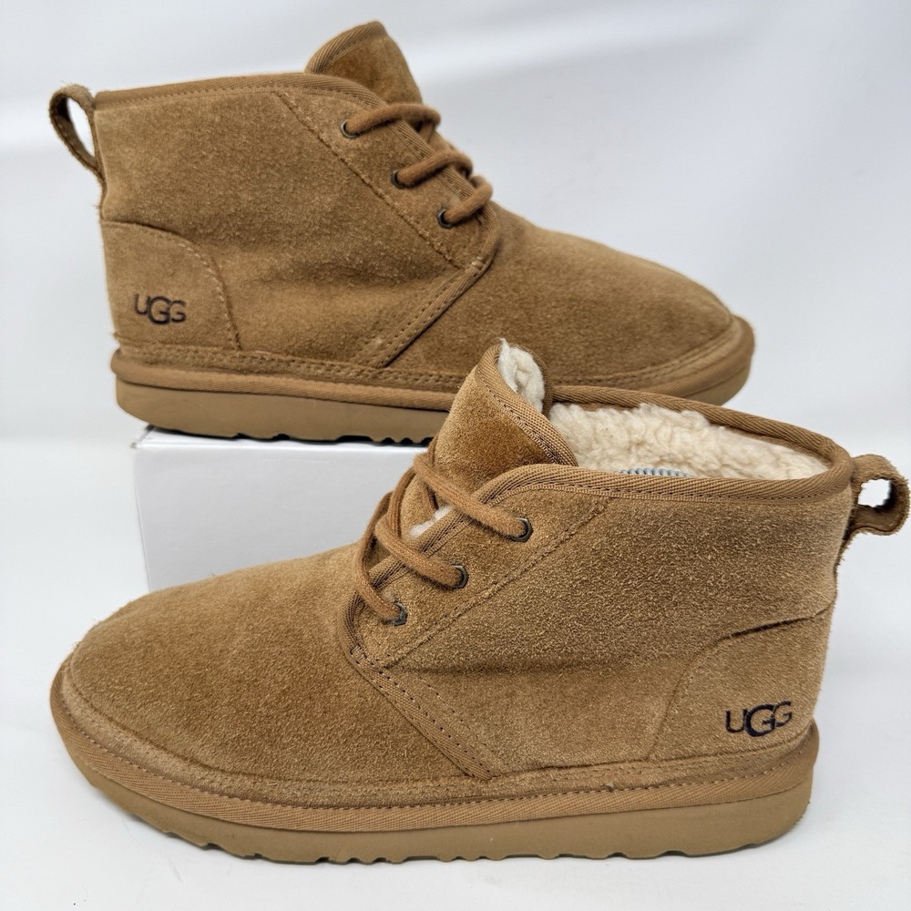 UGG Neumel II Boot Chestnut Brown Suede Kids Size 6 Chukka Boot Lace Up 1017320K